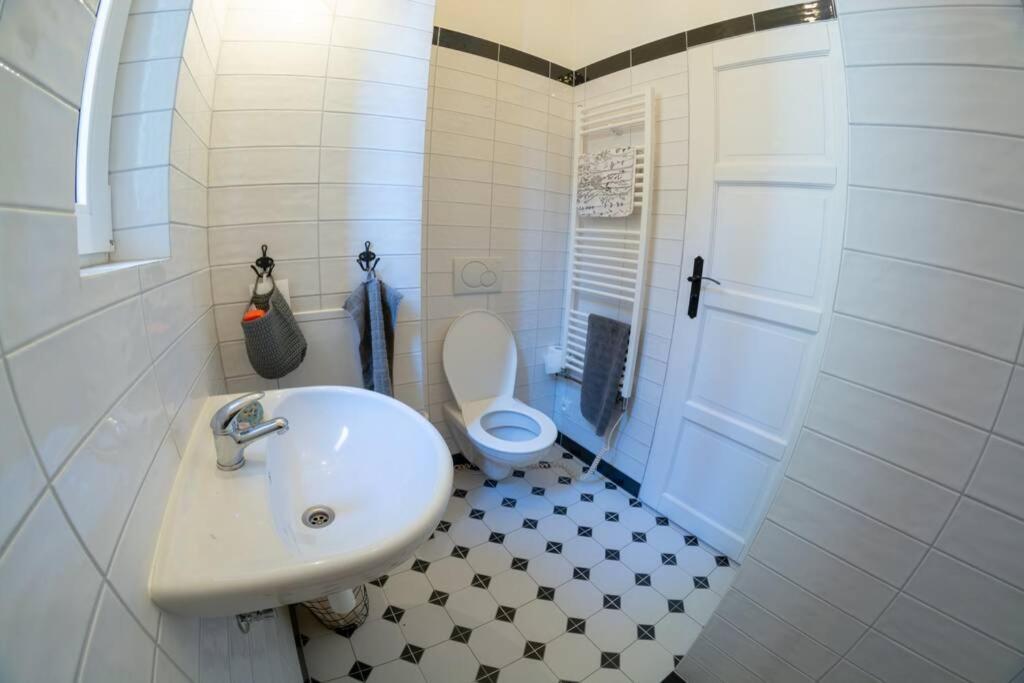Stylovy Apartman V Centru Nachoda Luaran gambar